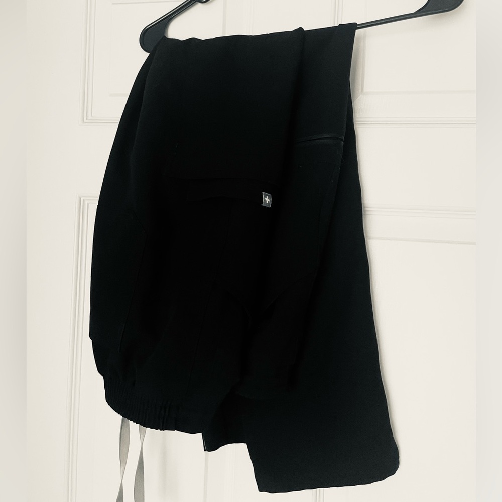 Figs scrubs Top + Bottom set size L in black